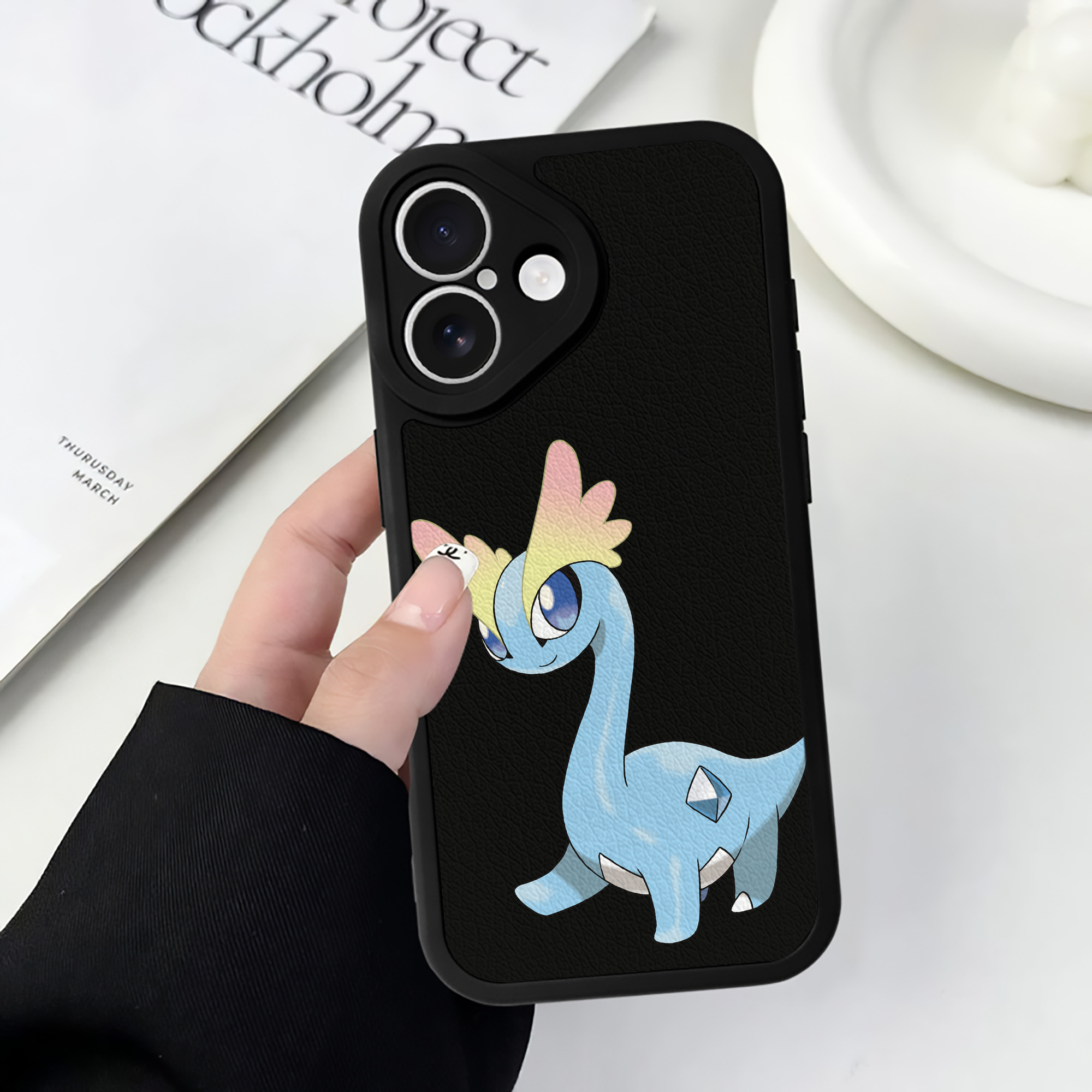 （画像用） ポケットモンスター Pokémon 【iPhone 16シリーズ対応】シリコンスマホケース（レザー調） 材質：シリコン